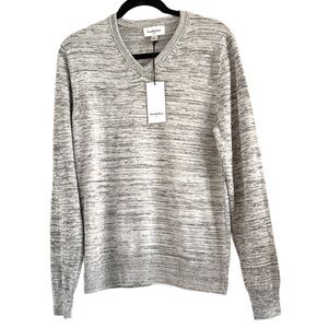 ☘️ 3/$17 Goodfellow & Co Heather Gray V-Neck Sweater